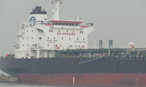 ДПС: Отпадането на дерогацията за руския петрол трябва да се случи веднага - 1