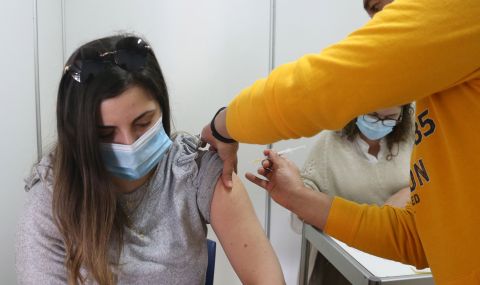 Кипър ваксинира 100 000 души от 880 000 население - 1