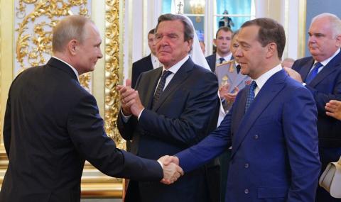 Путин отново предложи Медведев за премиер - 1