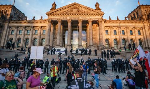 Протестът в Берлин: позорен ден - 1