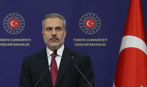 Turkish Foreign Minister Visits Iraq  - 1