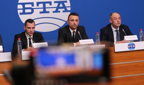 Един от приближените на Бербатов: Венци Стефанов нещо се е объркал - ние го чакахме при хората на протеста - 1