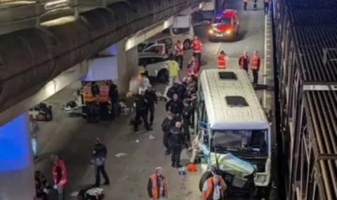 19 injured in Eurotunnel collision in France - 1