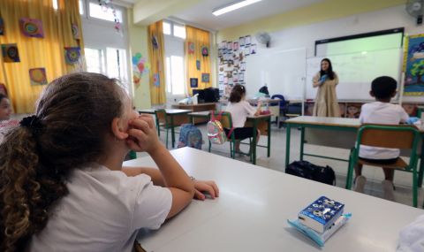 Кипър въвежда дигитално училище - 1