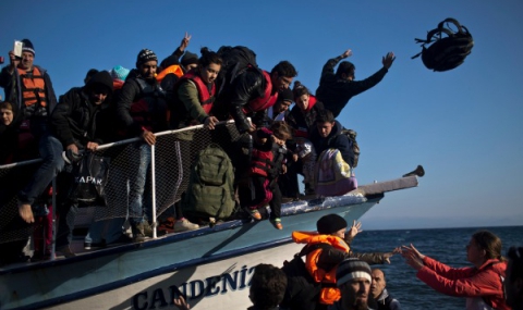 МВФ: Бежанците са от полза за Европа - 1