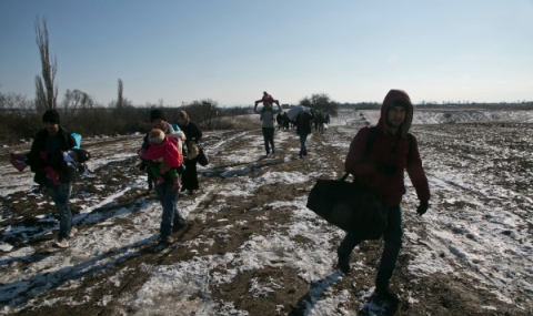 Сърбия ограничава потока на бежанците през своя територия - 1