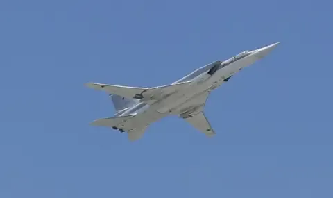 Russia is gradually losing its irreplaceable Tu-95 strategic bombers, which play an important role in strikes on Ukraine - 1