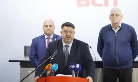 Илиян Василев: Пеевски показа на Борисов кой "кара влака", използвайки тотално пленената от него БСП - 1