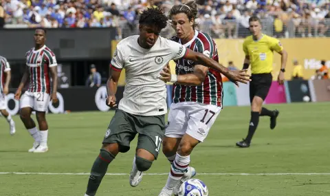 Челси няма да се разделя със Сантос - 1