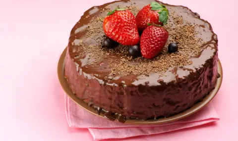 Рецепта на деня: Шоколадова торта с ягоди и маскарпоне - 1