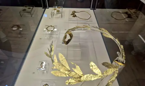 Тракийско погребално златно съкровище беше показано в Археологическия музей в София (СНИМКИ) - 1
