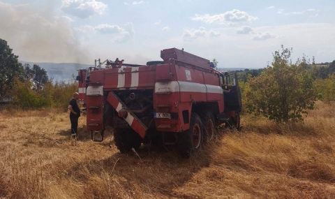 Оценяват щетите от големия пожар между Чирен и Мраморен - 1