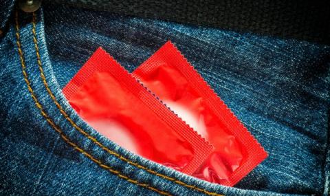 Руска аптекарка дупчи презервативи, за да облагороди Русия - 1