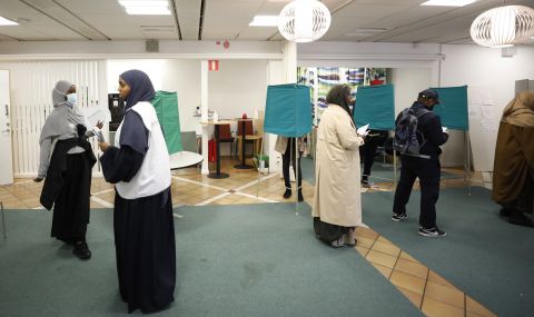 Избирателните секции в Швеция отвориха за днешните парламентарни избори - 1