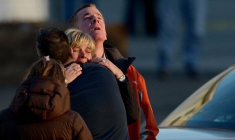 Четиридневен траур в САЩ след трагедията в Нютаун - 1