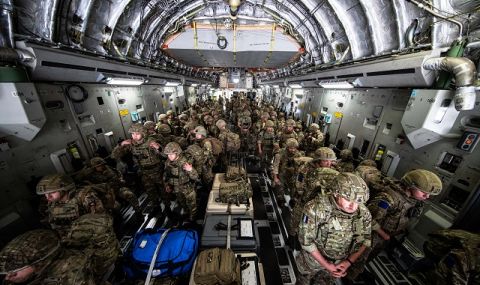 Напрежение! Великобритания ще изпрати допълнително войници в Кабул - 1