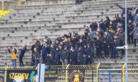 Фенове на Ботев заплашват с безредици, ако скоро не бъде завършен строежът на „Колежа“ - 1