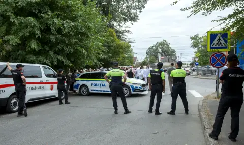 Президентът на Румъния: Изборите в Молдова са спор между Изтока и Запада - 1