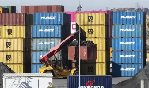 САЩ слагат тракери за проследяване на незаконни пратки чипове до Китай  - 1