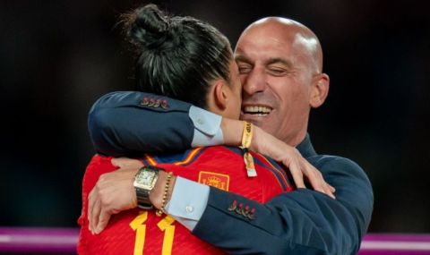 След скандала с целувката: Ермосо аут от състава на световния шампион Испания - 1