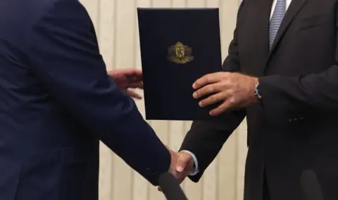 Президентът трябва да връчи проучвателен мандат на ГЕРБ