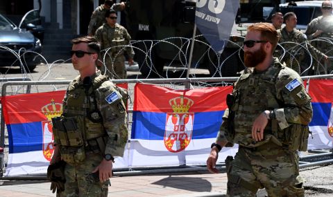 Войник на НАТО остана без крак след сблъсъци в Косово - 1