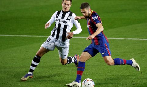 Барселона моли ключови играчи да намалят заплатите си - 1