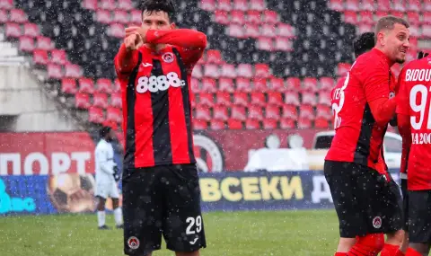 Левски с интерес към голмайстора на Локомотив София - 1