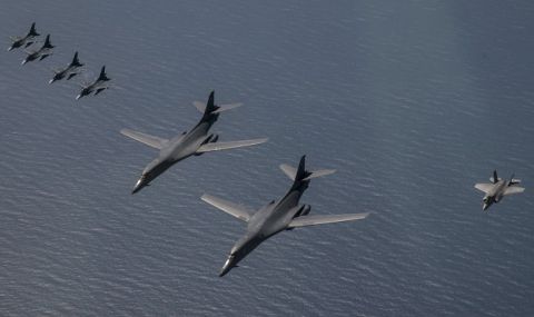 НАТО тренира война срещу Русия! Големи учения с участието на бойни самолети започнаха в Северна Европа  - 1