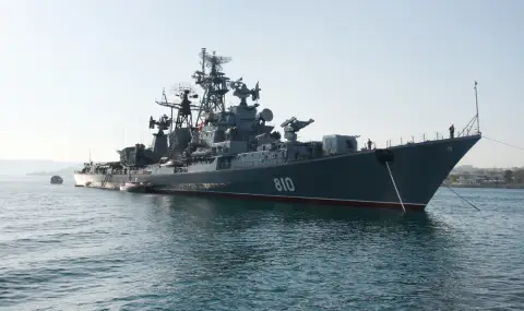 Руският разузнавателен кораб "Иван Хурс" беше поразен с украински ракети - 1