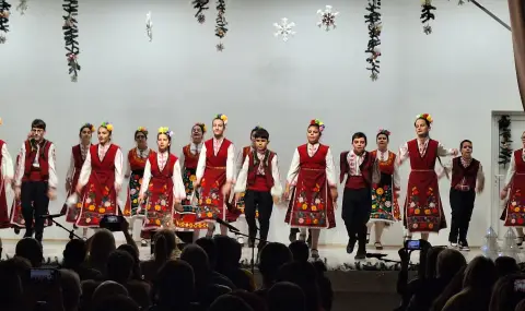 Румен Радев и съпругата му ще присъстват на благотворителния спектакъл „Българската Коледа“  - 1