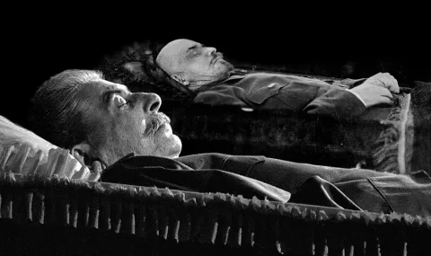 31 октомври 1961: Сталин е изваден от мавзолея на Ленин - 1
