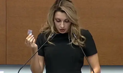 Искри в НС: Павела Митова остави на трибуната розови хапчета за опозицията - 1