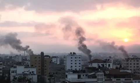 The Israeli military carried out airstrikes on five residential buildings in northern Gaza  - 1