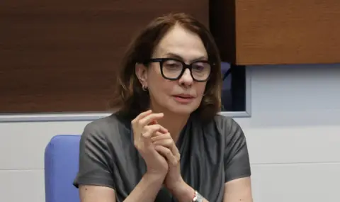 Надежда Нейнски: 2600 българи са евакуирани от Близкия изток. В последните два самолета е имало и празни места