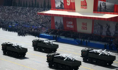 На Червения площад Русия показа дронове, които използва срещу Украйна - 1