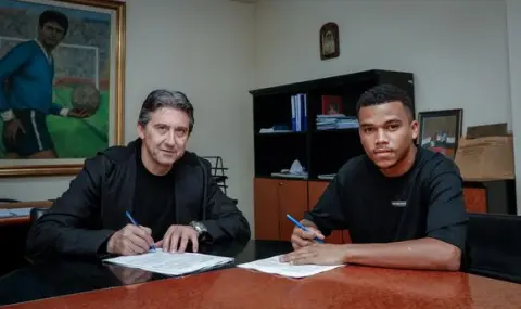 ОФИЦИАЛНО: Левски подписа с бразилски защитник