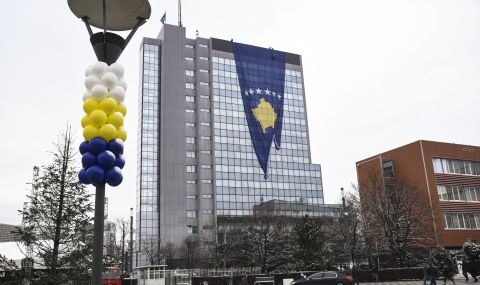 Външният министър на Косово подаде оставка - 1