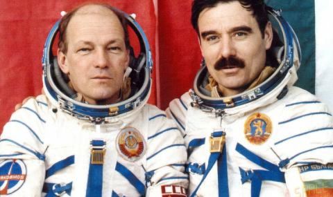 10 април 1979 г. Първият космонавт на България - 1