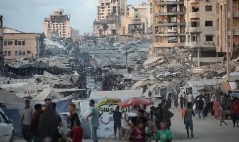 Израелската армия навлиза все по-дълбоко в град Газа - 1