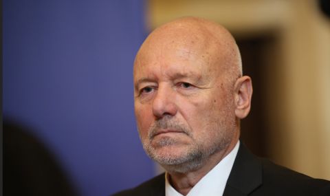 Тодор Тагарев: Посещението на Володимир Зеленски в България е важно за нас - 1