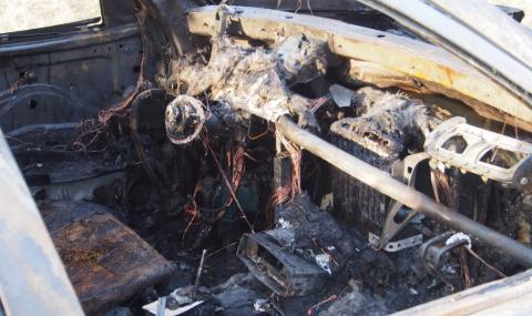Шофьор изгоря в автомобила си след катастрофа край Варна - 1