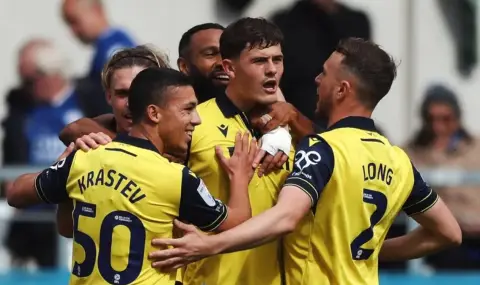 Оксфорд с Филип Кръстев напуснаха опасната зона след драма срещу Саутхемптън - 1