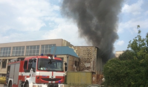 Пожар в спортен комплекс в София - 1