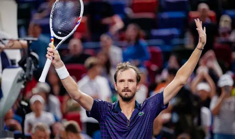 Даниил Медведев на полуфинал в Алмати без загубен сет - 1