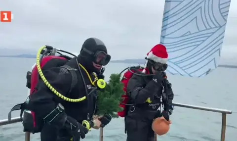 Водолази в Бургас посрещат Коледа в морето - 1