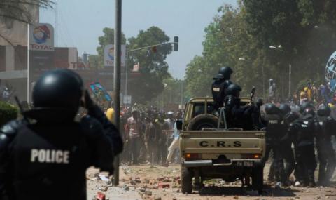 Атентат в Буркина Фасо взе 17 жертви - 1