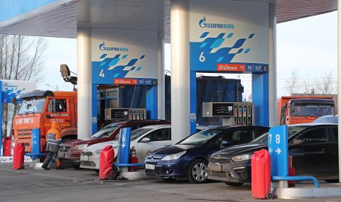 Бензиностанция без бензин: Русия забрани износа на горива - 1
