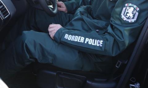 Шофьор с отнета книжка хитрува с униформа на „Гранична полиция“ - 1