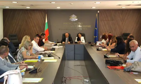 Министър Иванов: Не делим общините по политически признак - 1